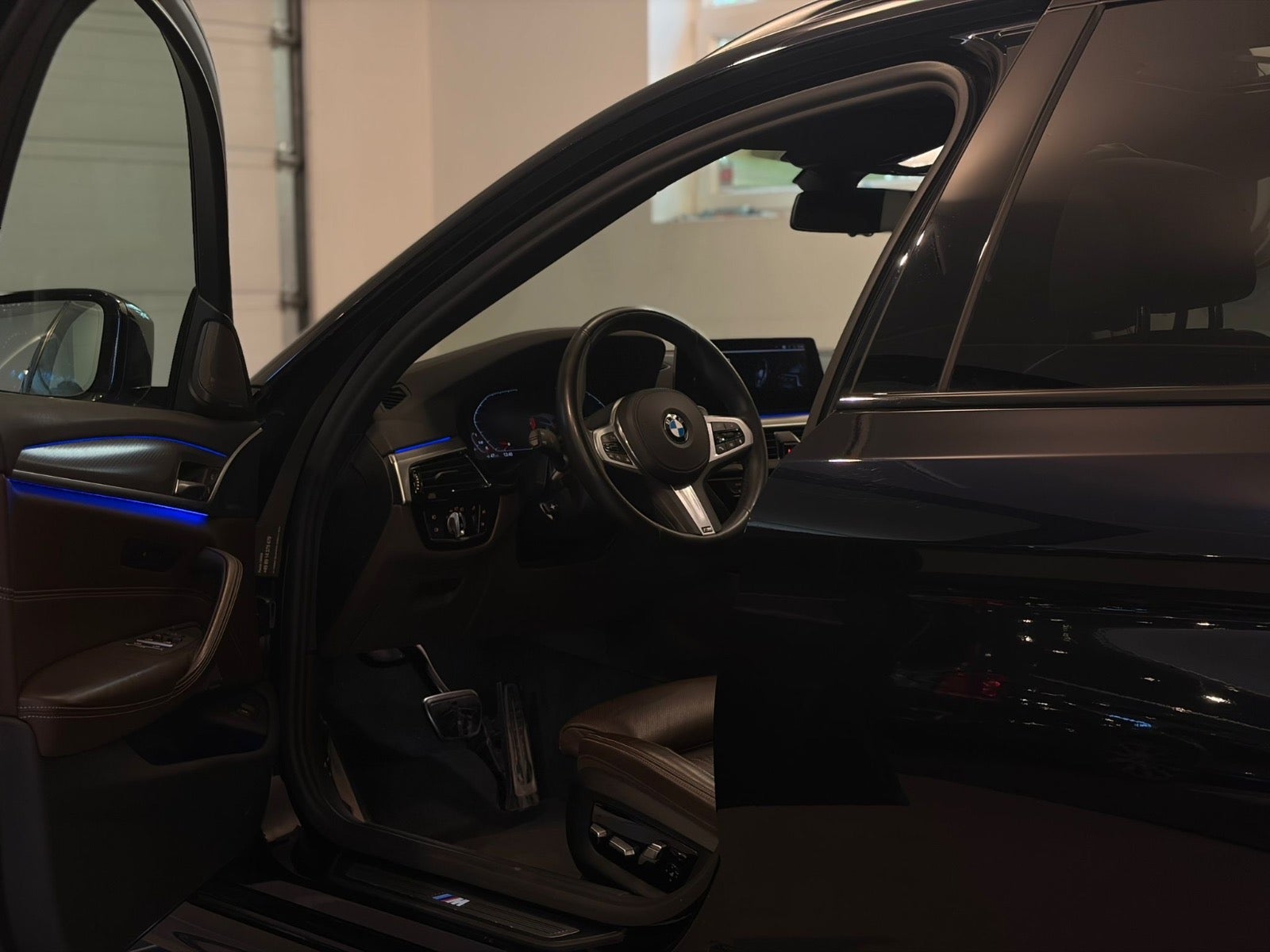 BMW – 540i