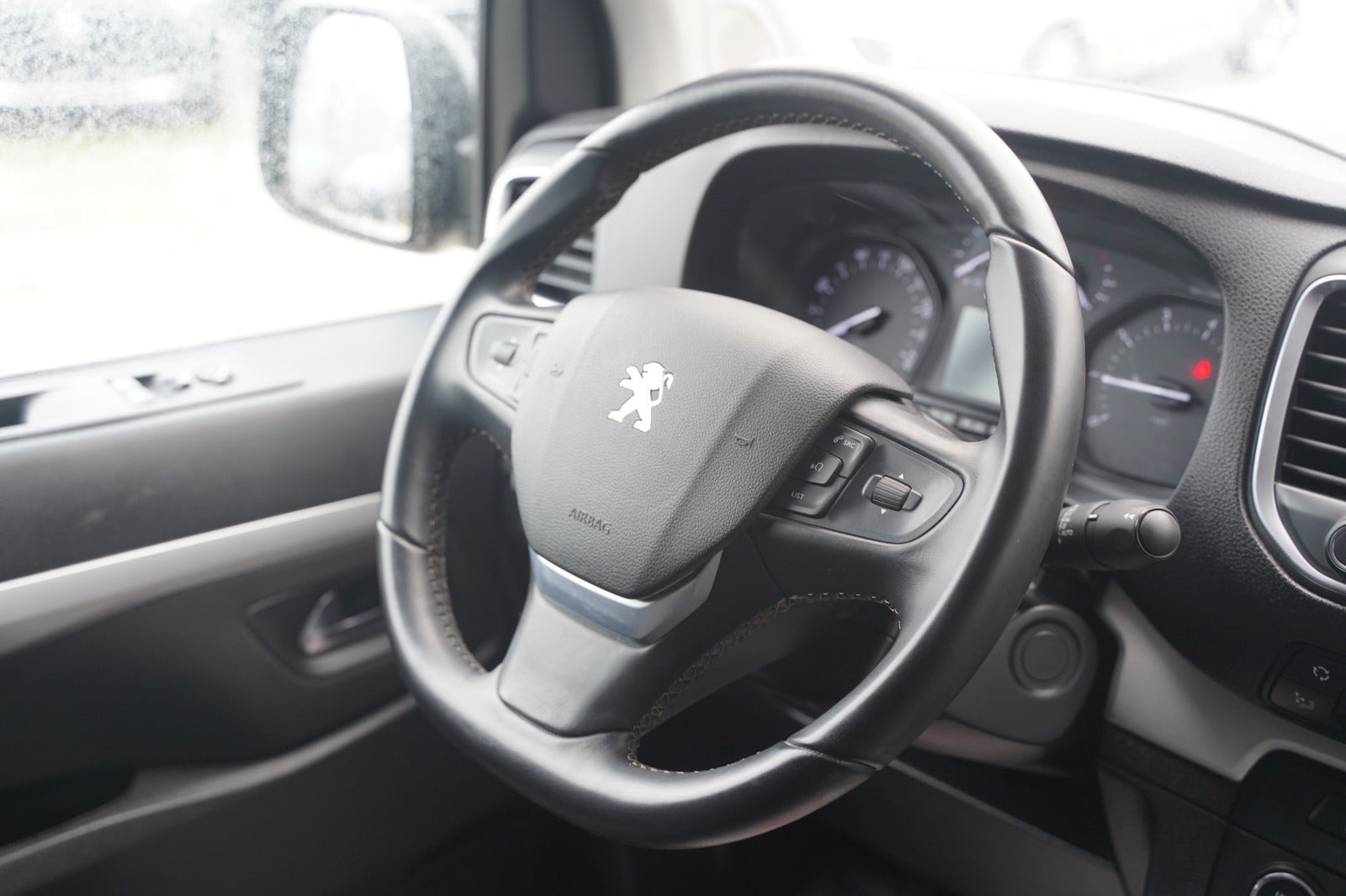 Billede af Peugeot Expert 2,0 BlueHDi 144 L2 Plus Van