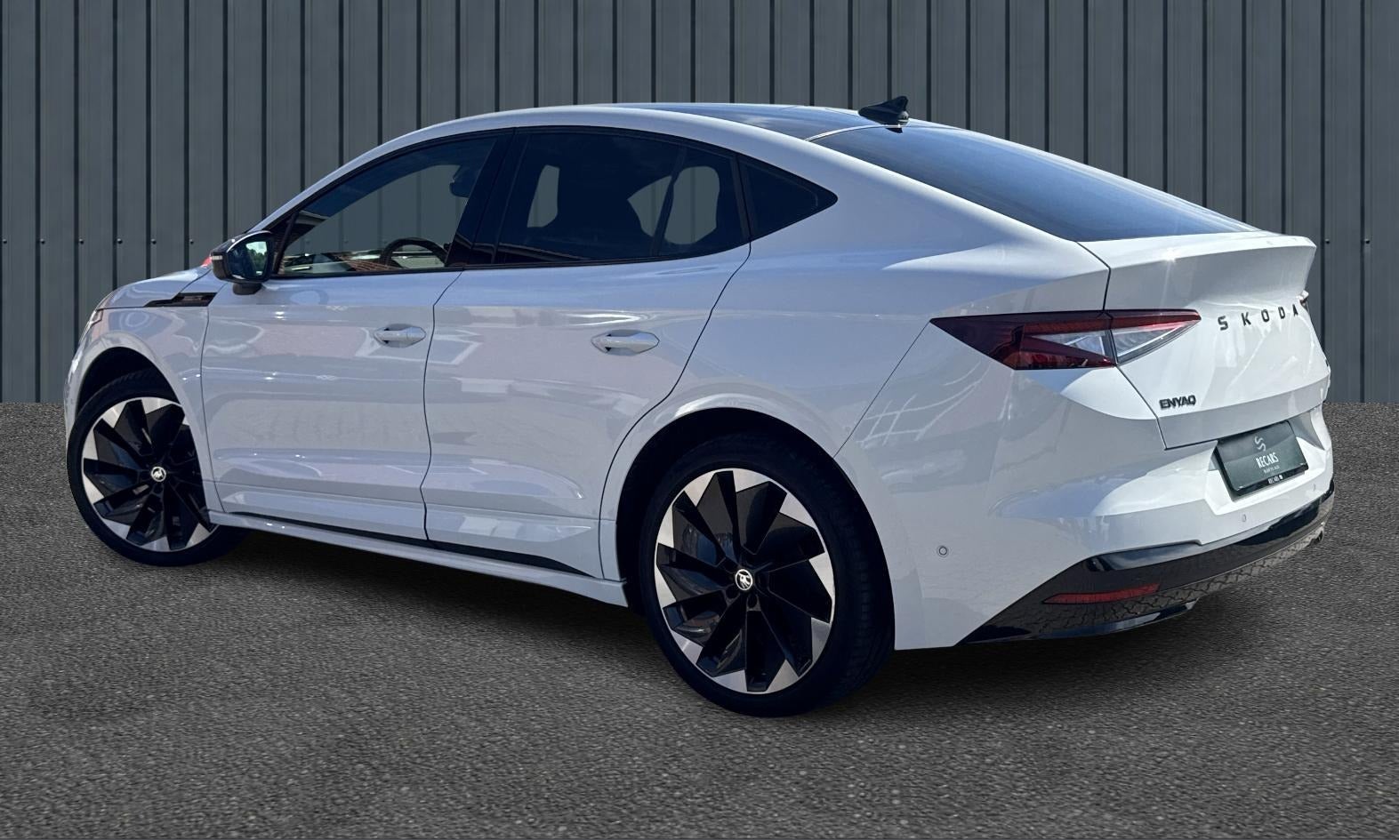 Skoda Enyaq iV Sportline Coupé thumbnail 4