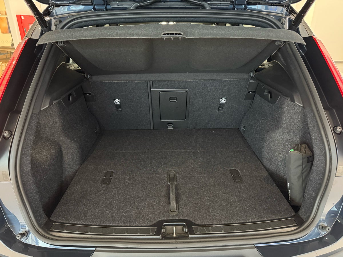 Volvo EX40 Extended Range Black Edition billede 8