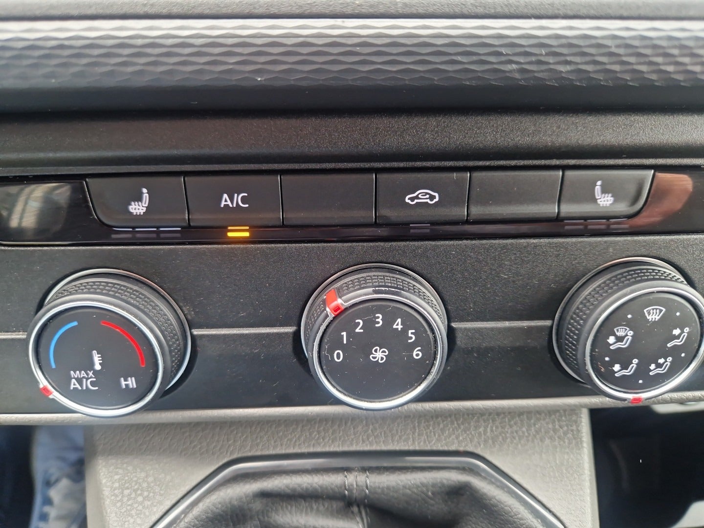 Billede af VW Transporter 2,0 TDi 110 Kassevogn lang