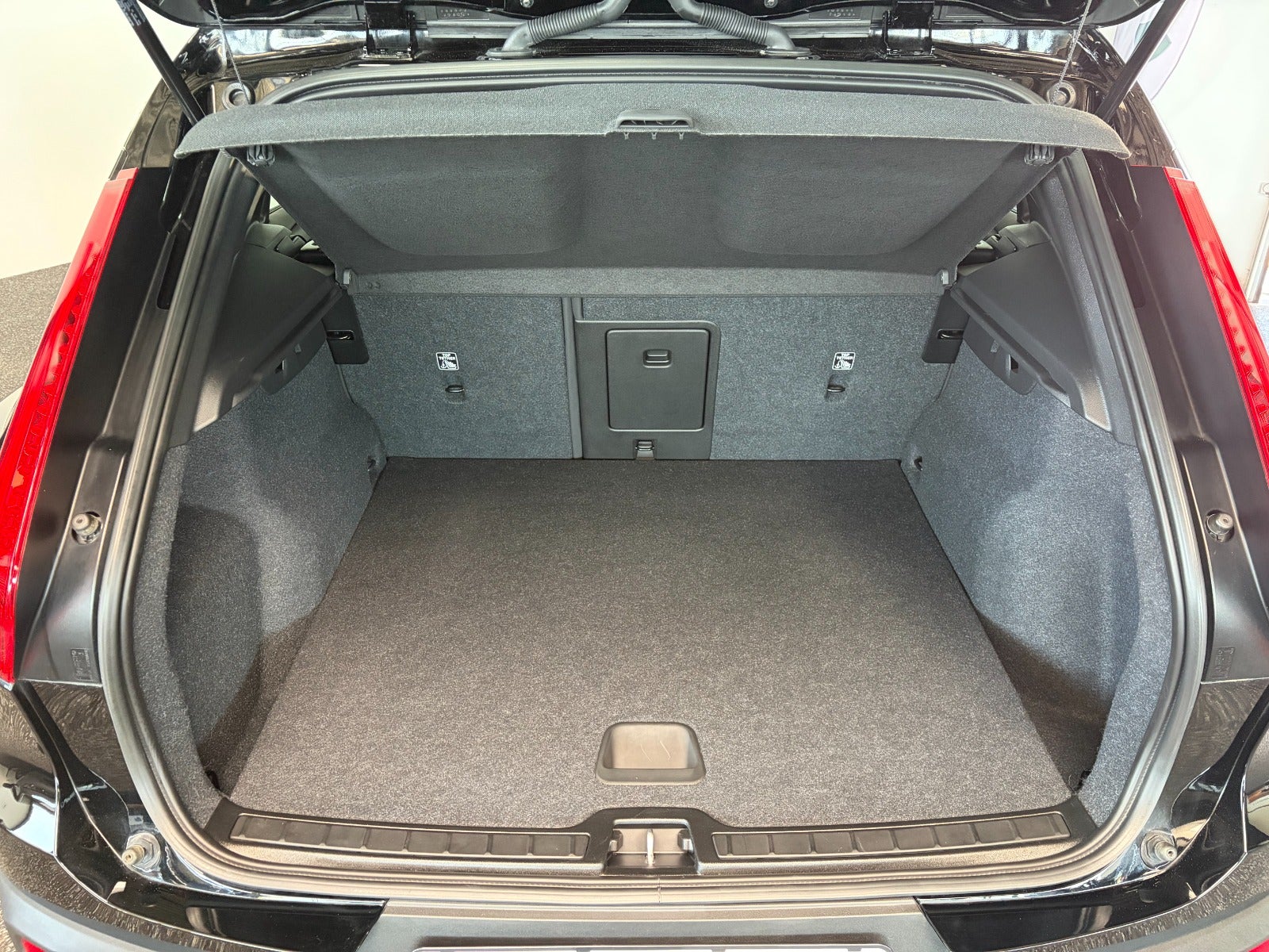 Volvo XC40 ReCharge Start 5d - 11