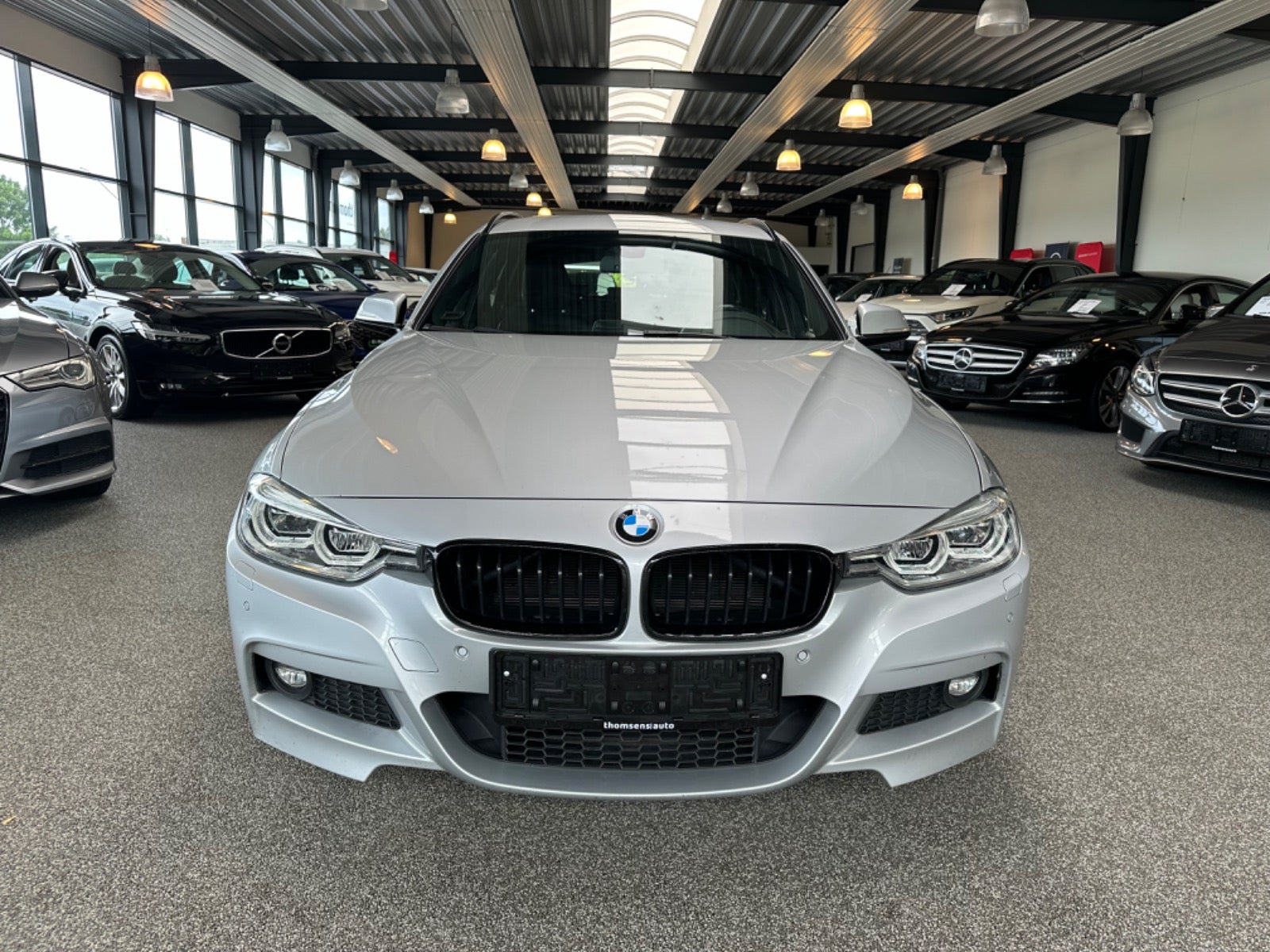 BMW 320i 2019