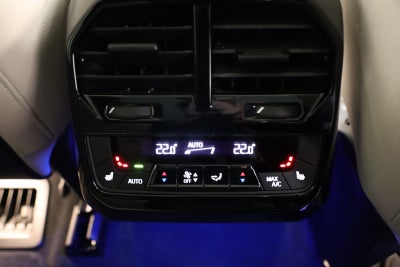 BMW iX xDrive40 Fully Charged