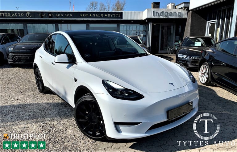 Tesla Model Y Long Range AWD