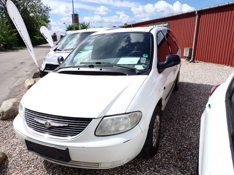 Chrysler Grand Voyager SE Van