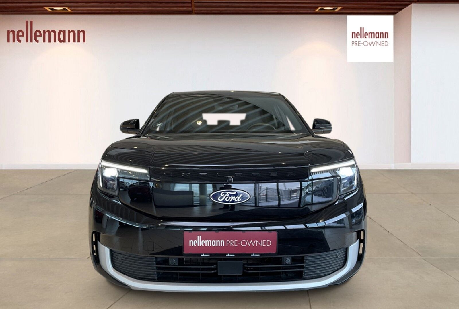 Ford Explorer Premium Extended Range