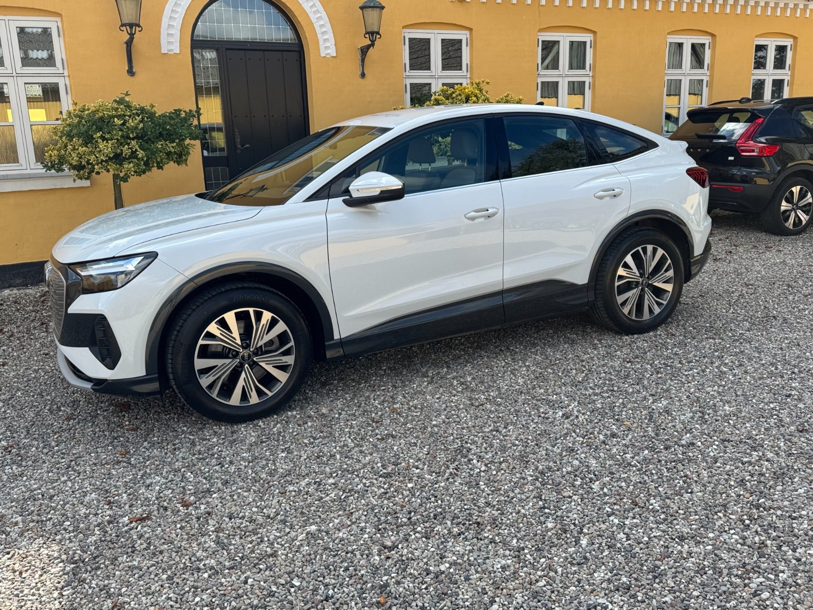 Billede af Audi Q4 e-tron 40 Advanced Sportback