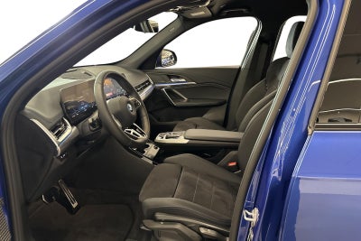 BMW iX1 eDrive20 M-Sport - 4