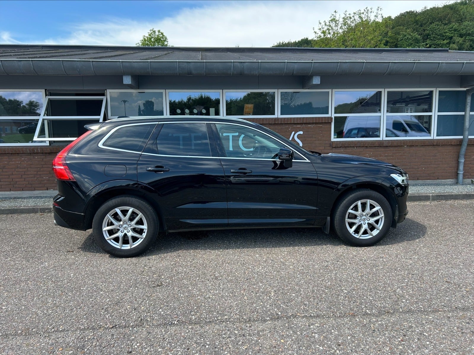 Billede af Volvo XC60 2,0 T5 250 Momentum aut.