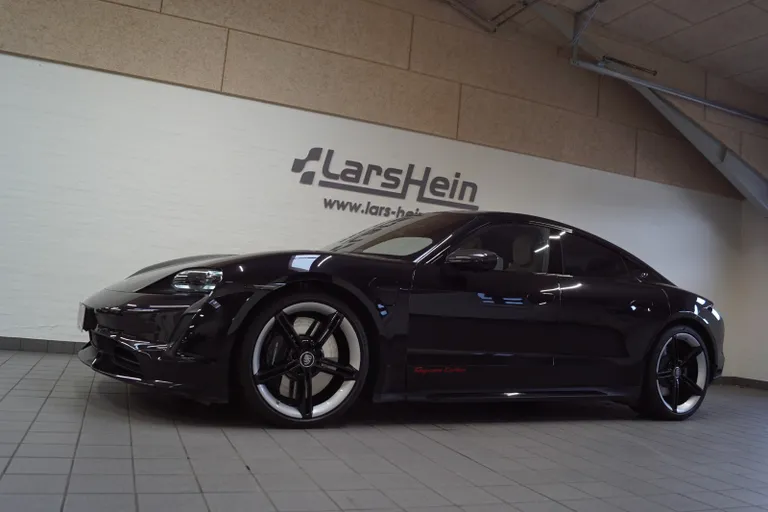 Porsche Taycan Turbo Performance+