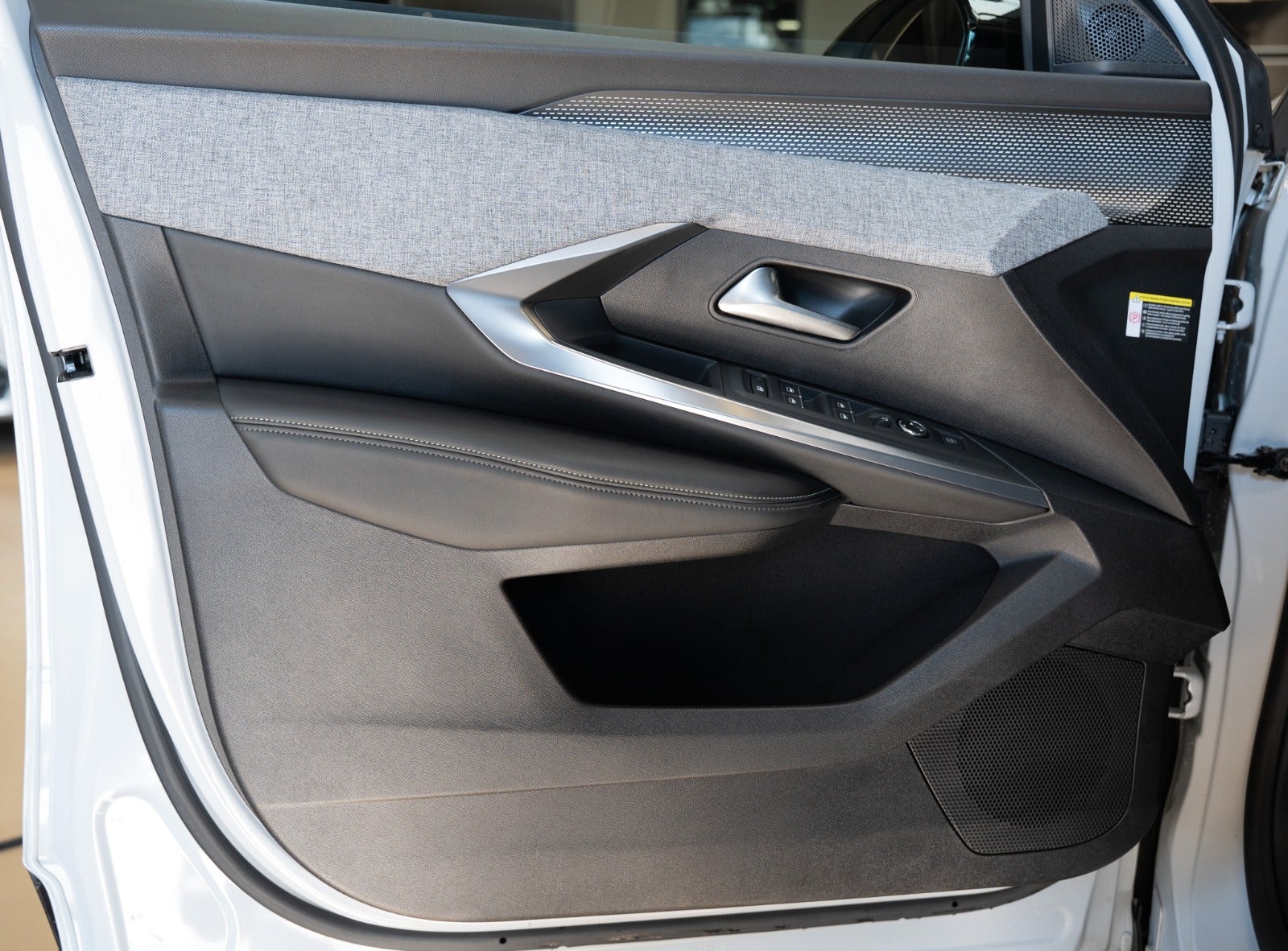 Billede af Peugeot e-3008 77 GT Pack