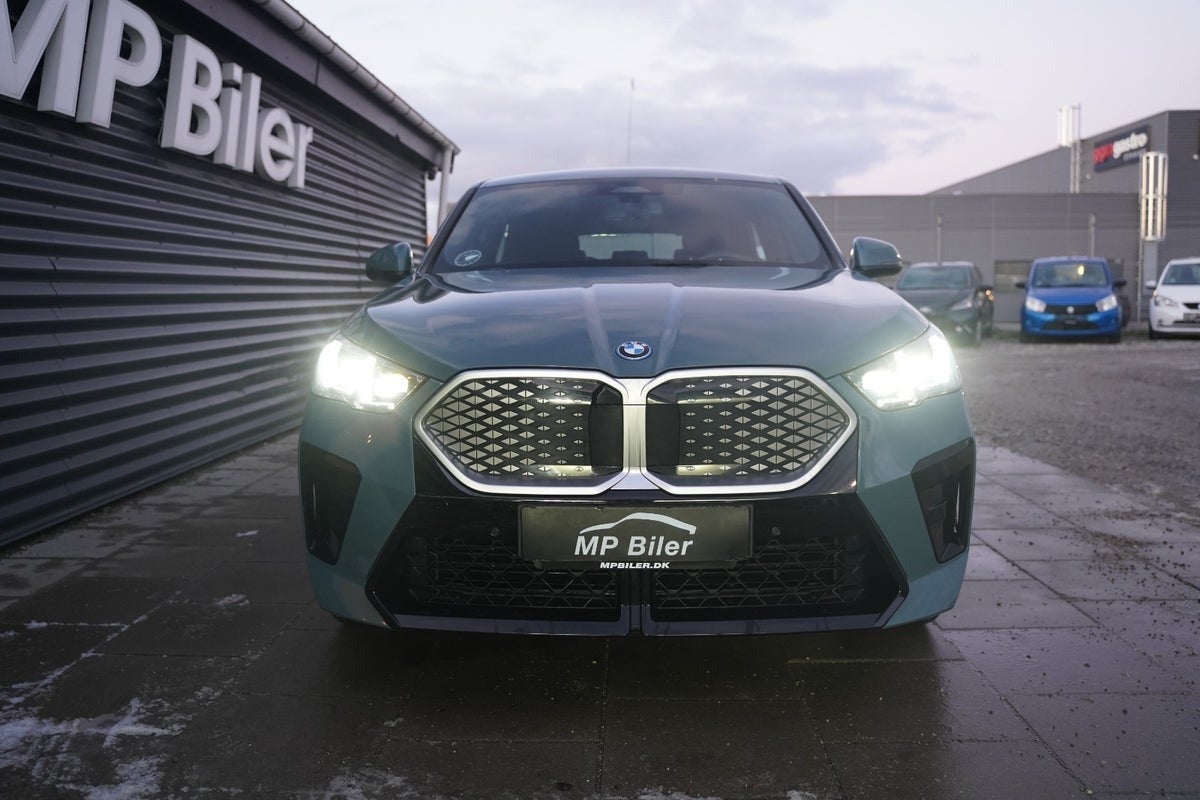 Billede af BMW iX2  eDrive20 M-Sport