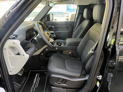 Land Rover Defender 110 D300 Hard Top SE aut. Van