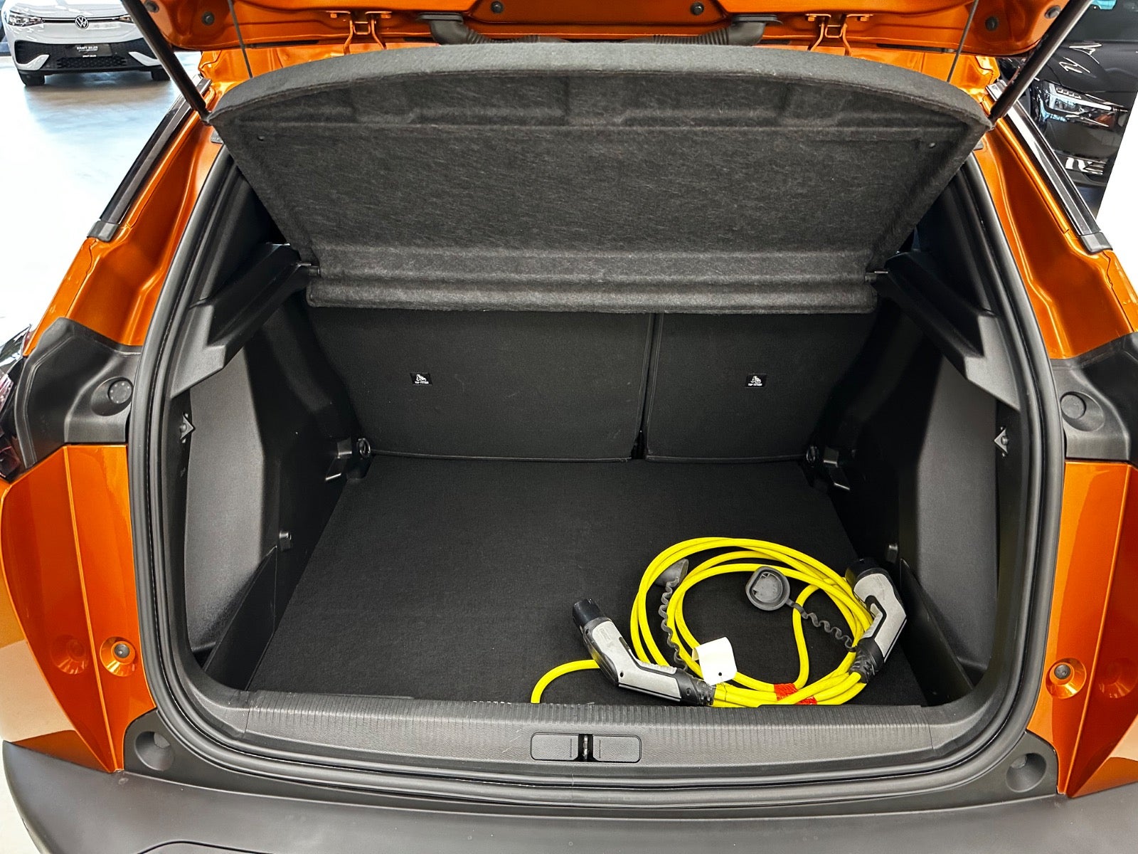 Billede af Peugeot e-2008 50 Active Pack