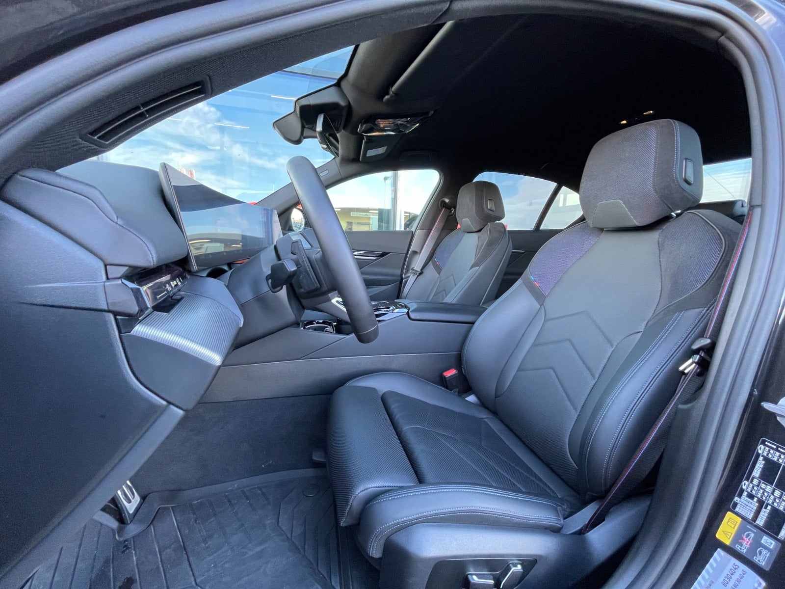 BMW i5 eDrive40 M-Sport 4d - 7