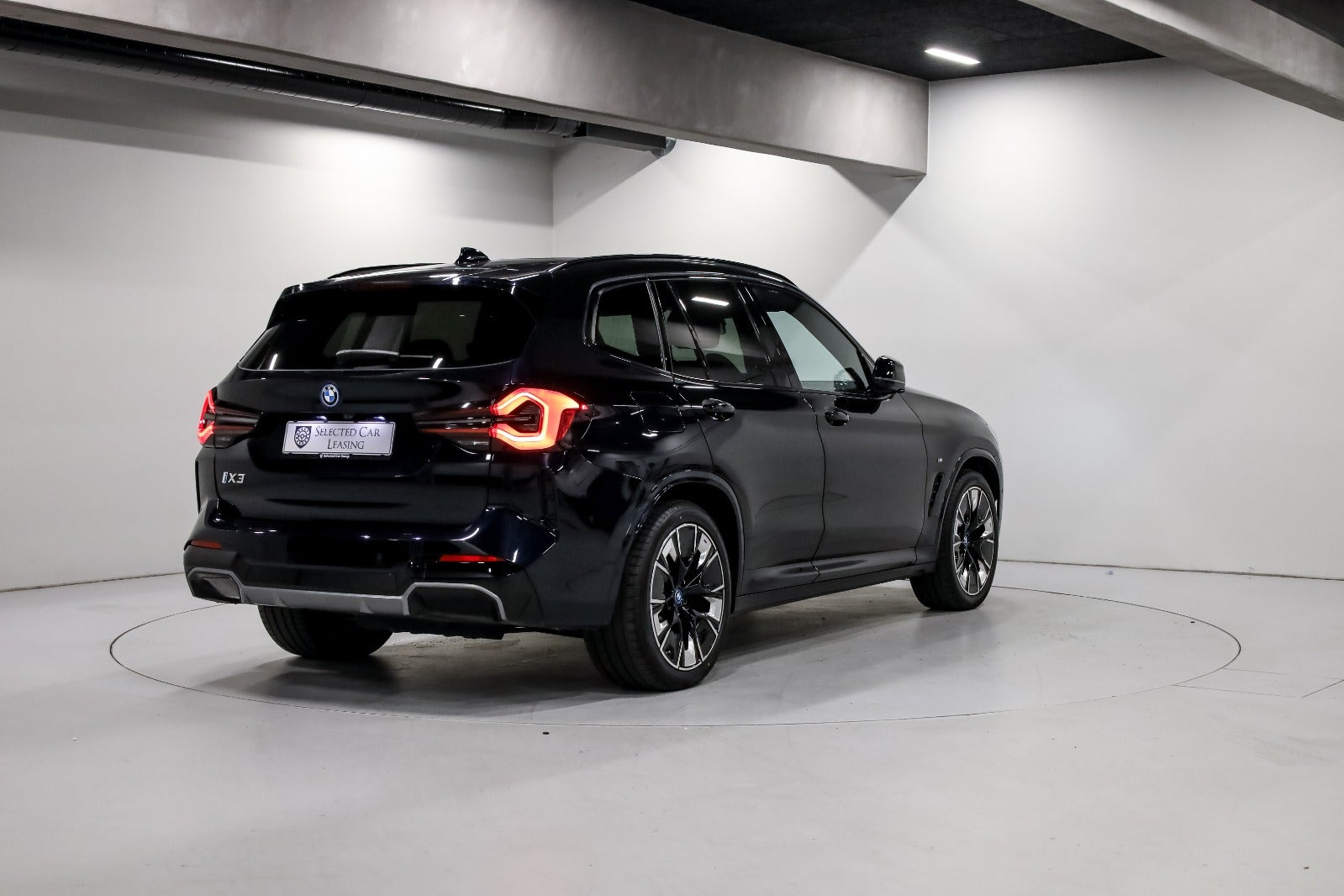 BMW iX3 Charged Plus M-Sport