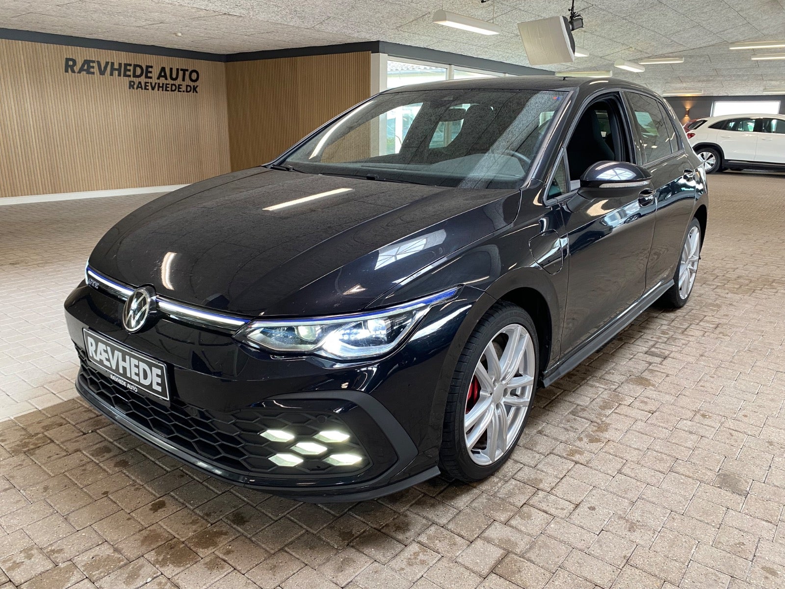 VW Golf VIII GTE DSG – 2