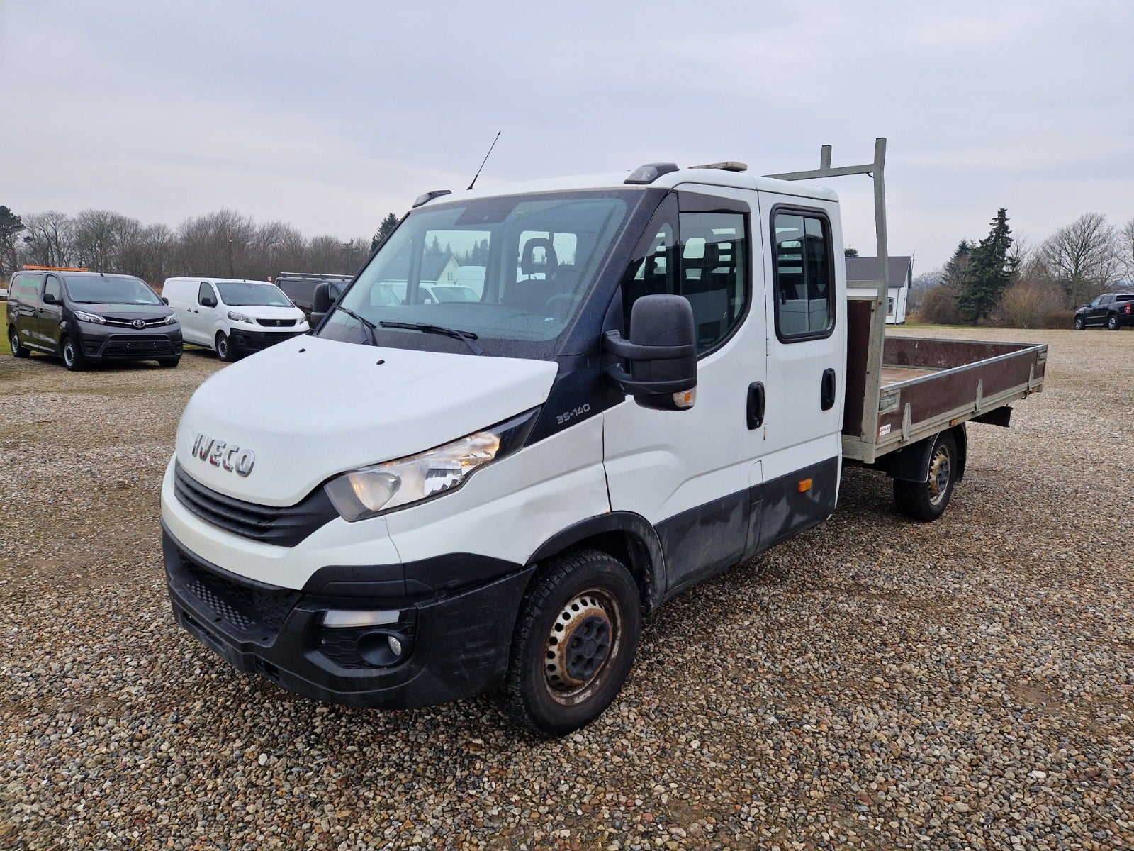 Billede af Iveco Daily 2,3 35S14 Mandskabsvogn m/lad