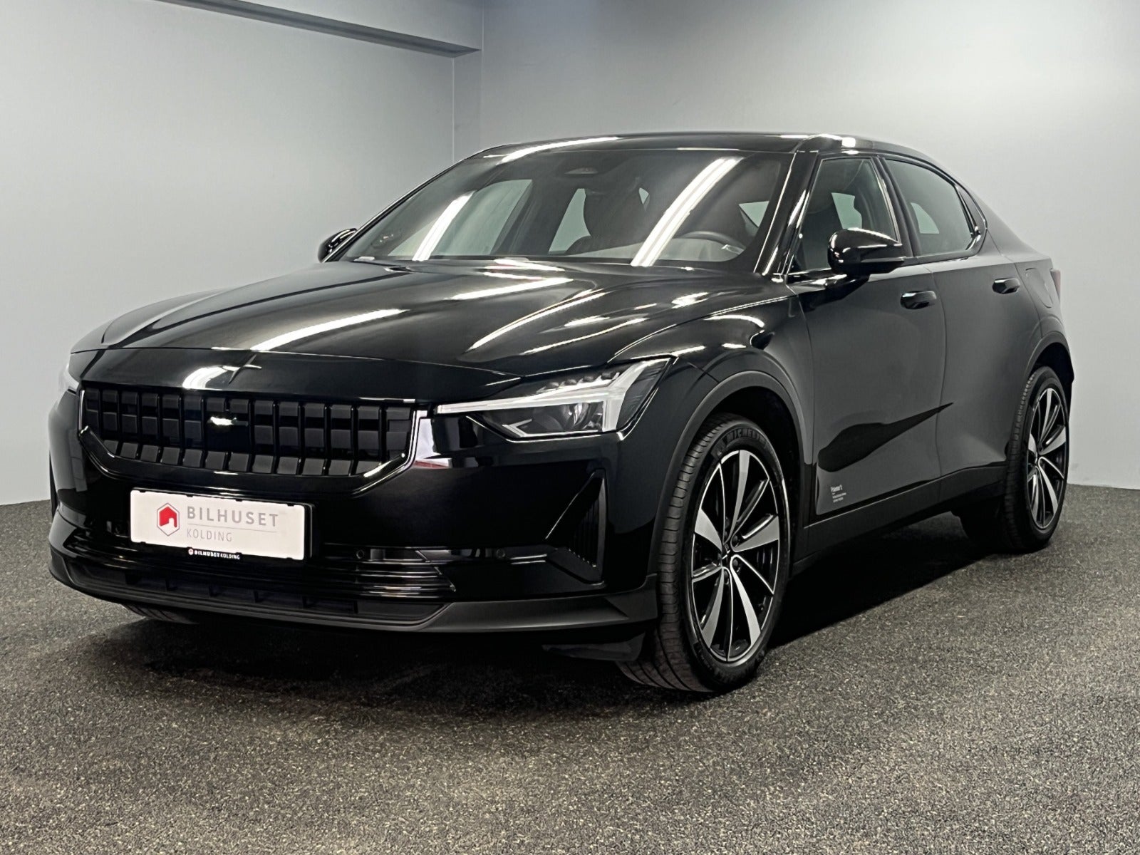 Polestar 2  Standard Range