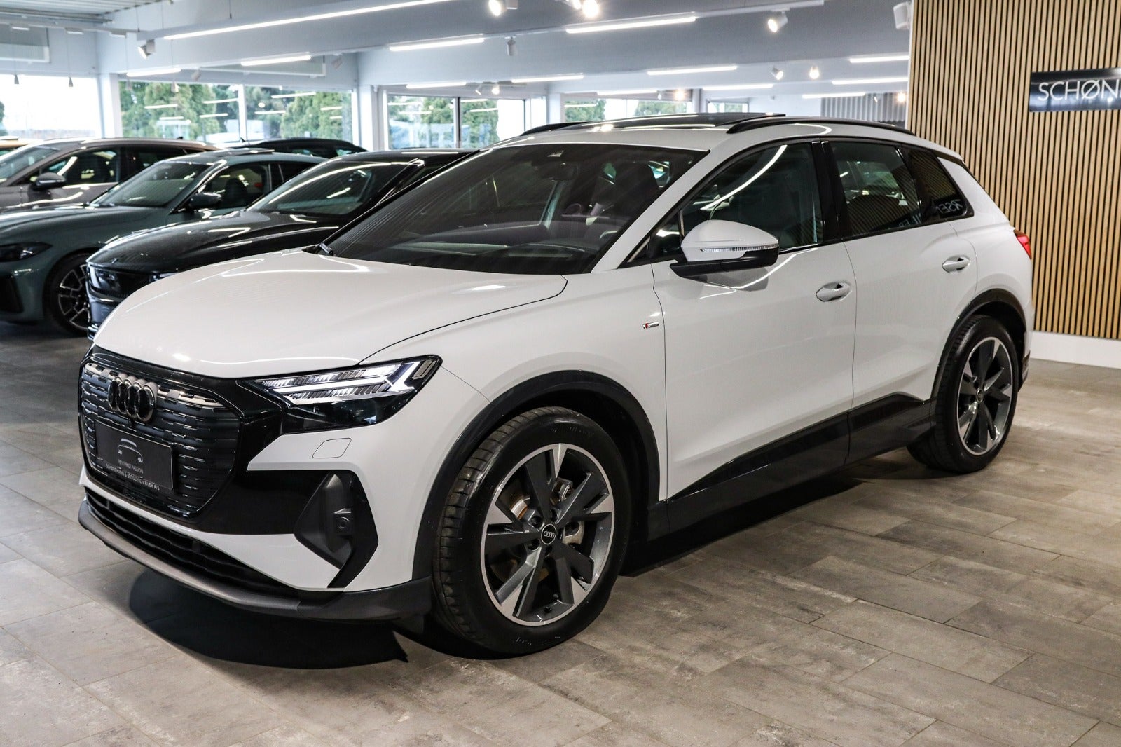 Billede af Audi Q4 e-tron 45 edition S-line