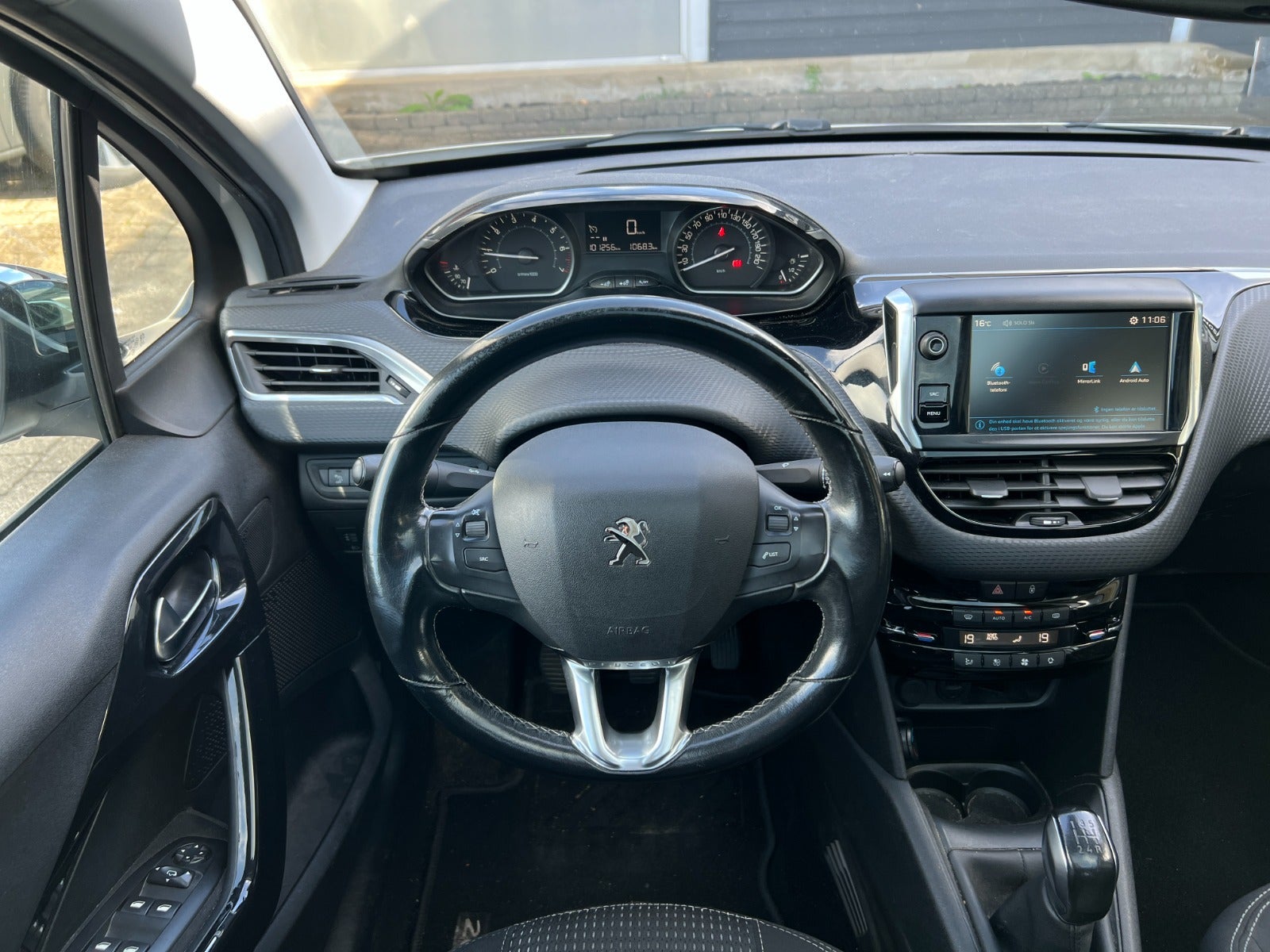 Billede af Peugeot 208 1,2 e-THP 110 Active