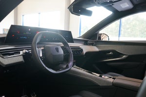 Peugeot e-5008
