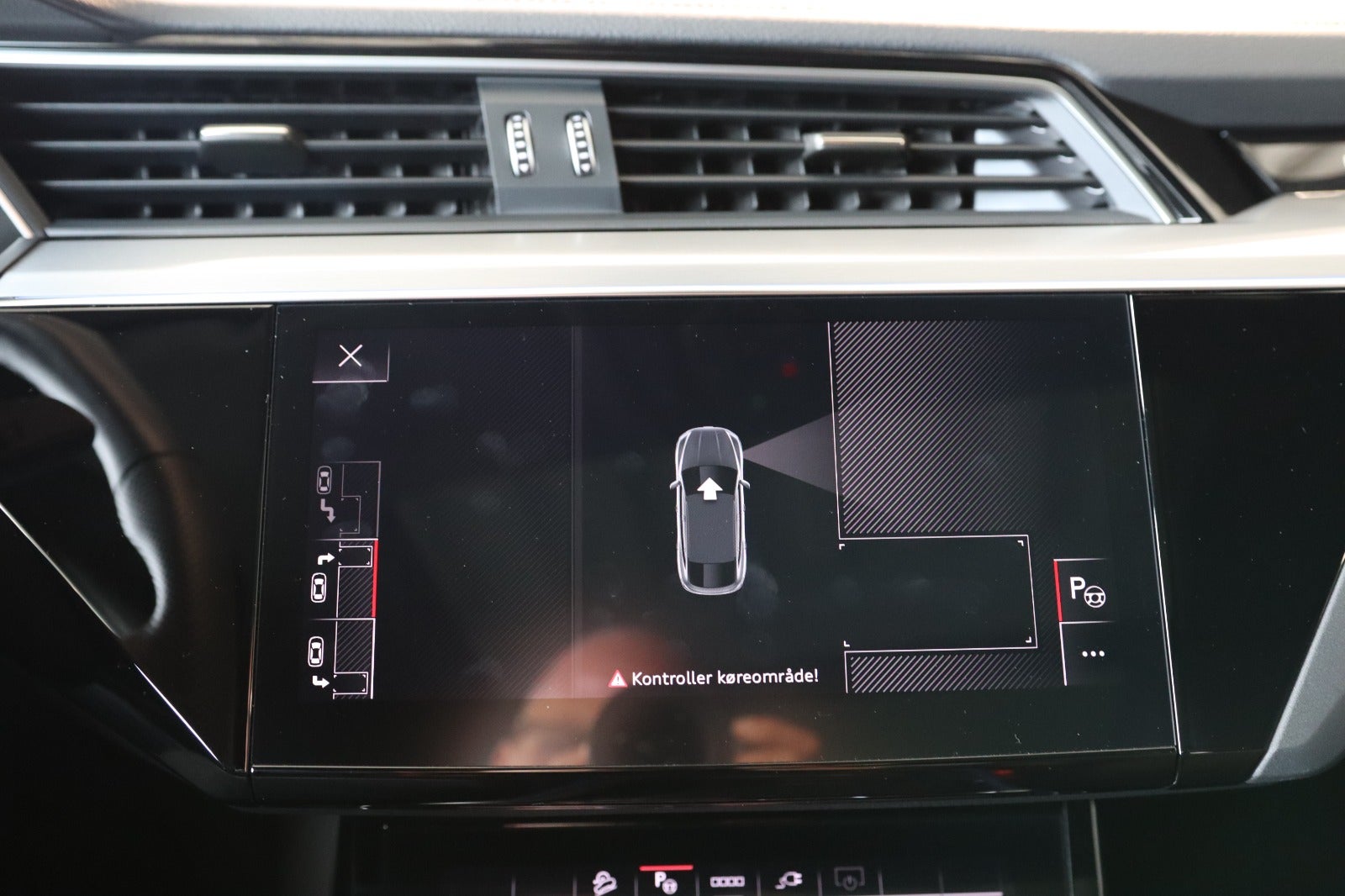 Billede af Audi Q8 e-tron 55 S-line Sportback quattro