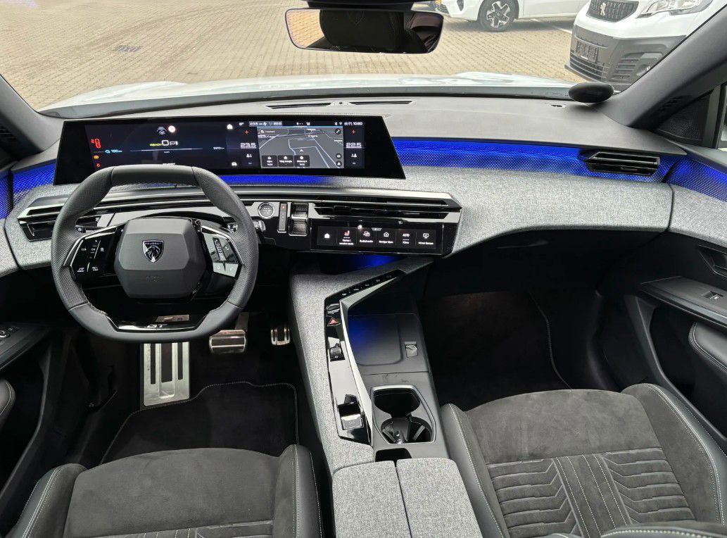 Billede af Peugeot e-3008 77 GT Pack