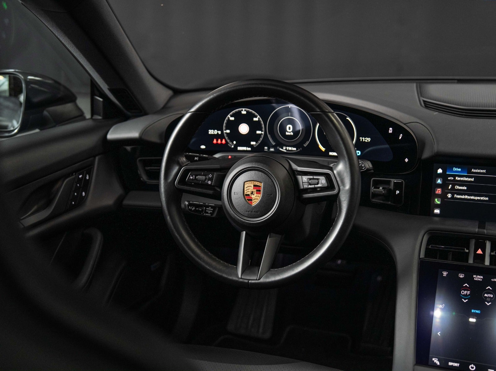 Gallery image 14 of 17