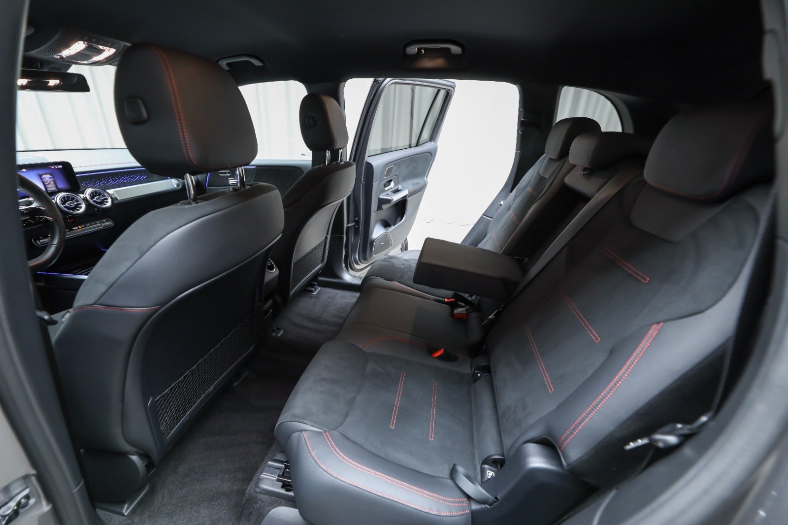 Mercedes-Benz EQB 250+ (5/8)
