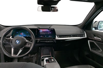 BMW iX1 xDrive30 X-Line