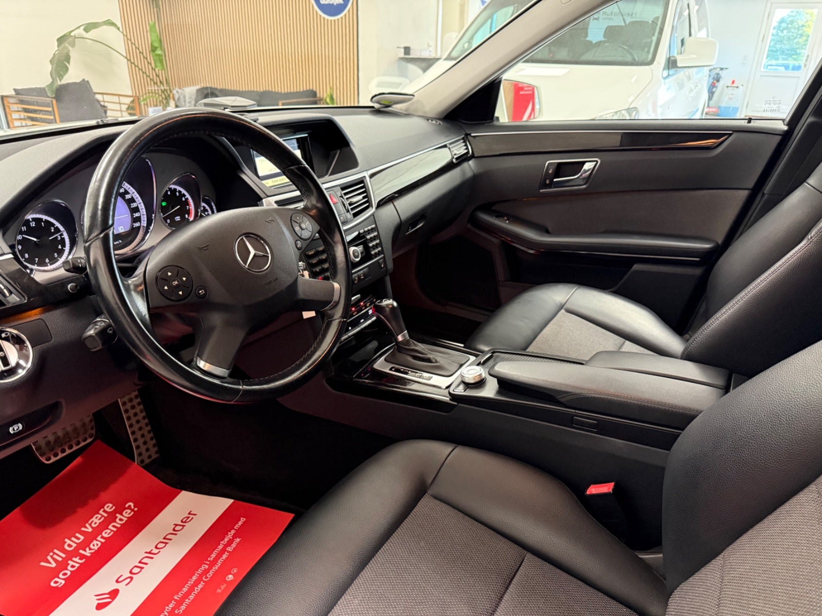 Billede af Mercedes E250 1,8 CGi Avantgarde stc. aut. BE