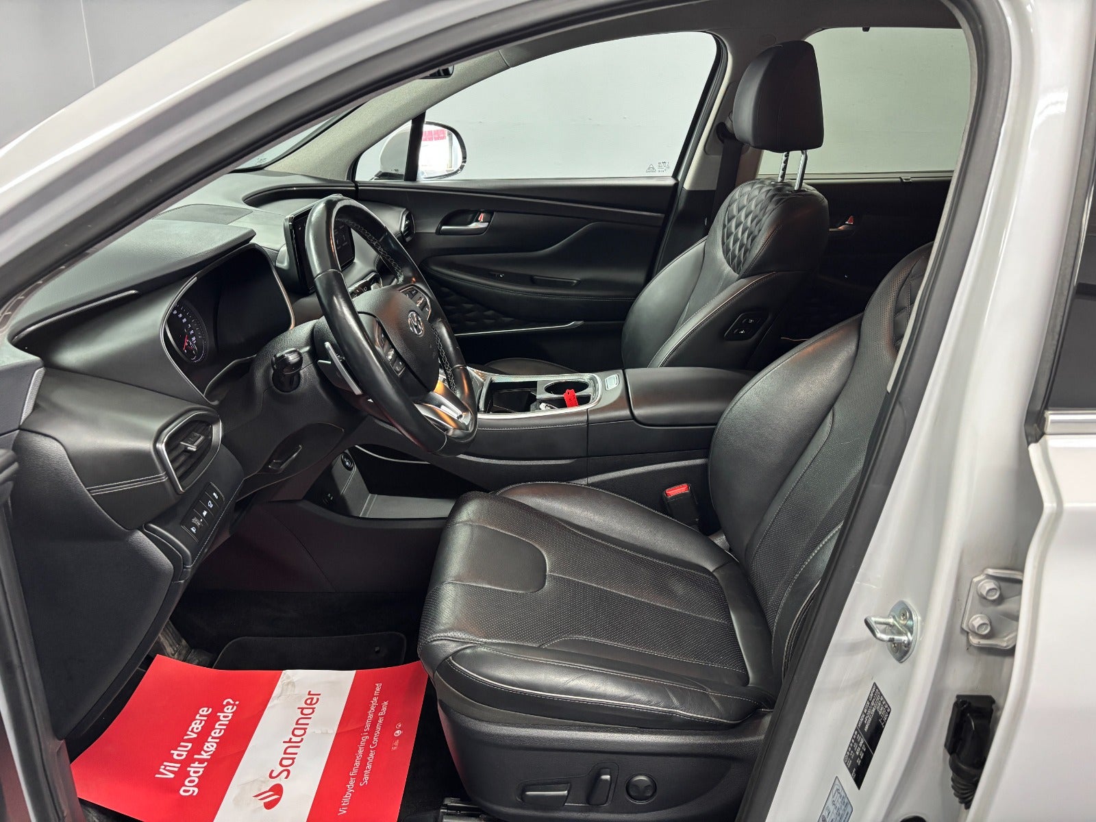 Billede af Hyundai Santa Fe 1,6 PHEV Essential aut. 4WD 7prs