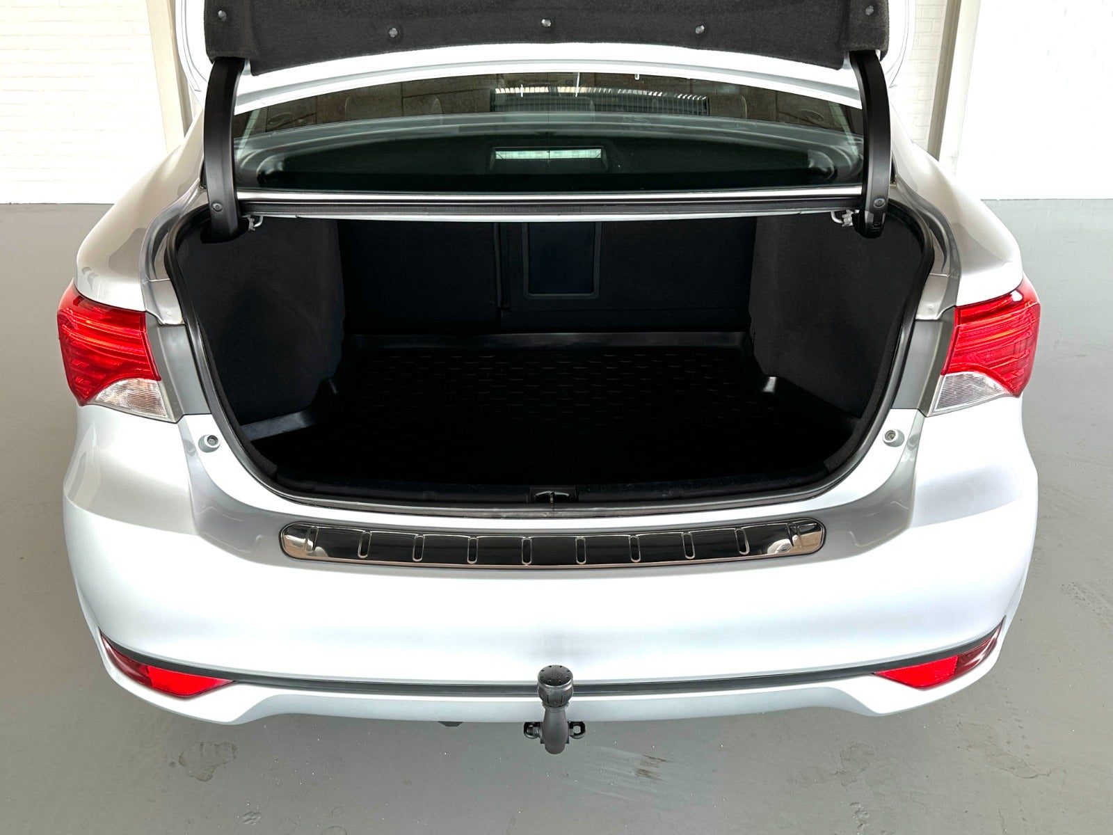 Billede af Toyota Avensis 1,8 VVT-i T2 Premium