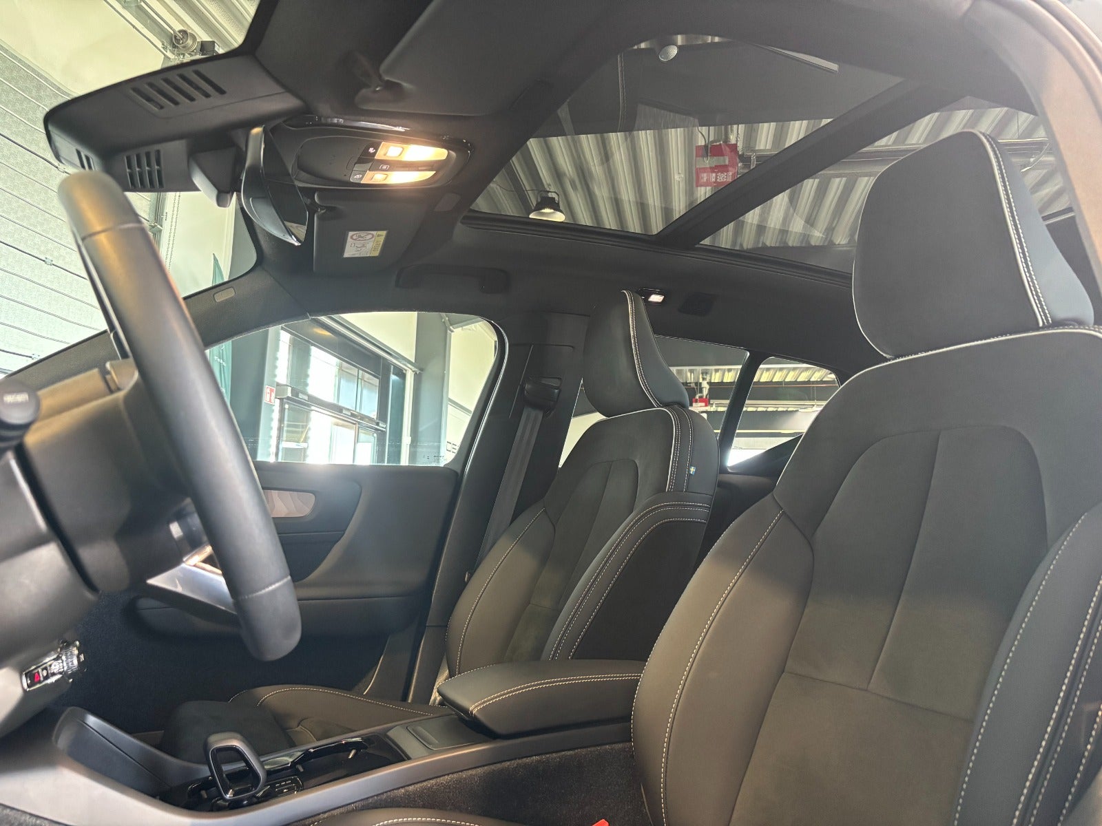 Volvo XC40 P8 ReCharge Twin Ultimate 5d - 15