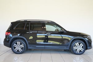 Mercedes EQB250+