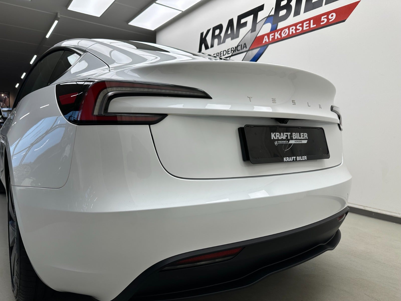 Billede af Tesla Model 3  RWD