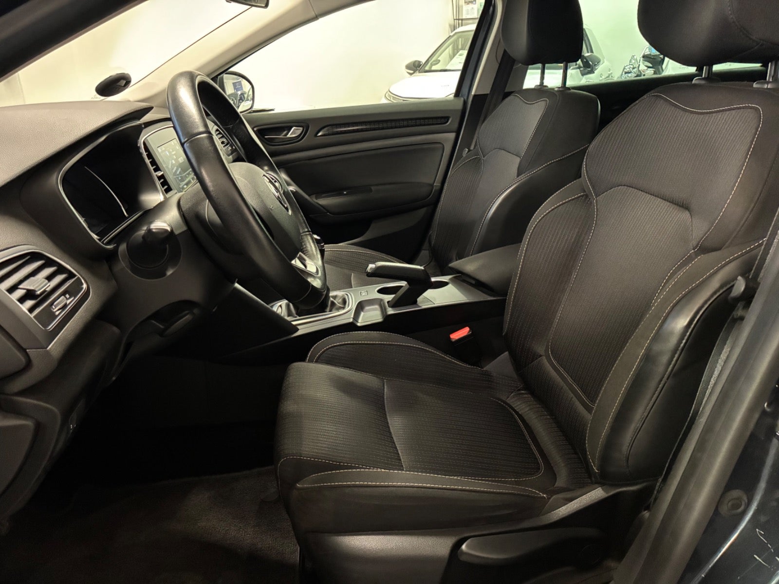 Billede af Renault Megane IV 1,2 TCe 130 Zen Sport Tourer