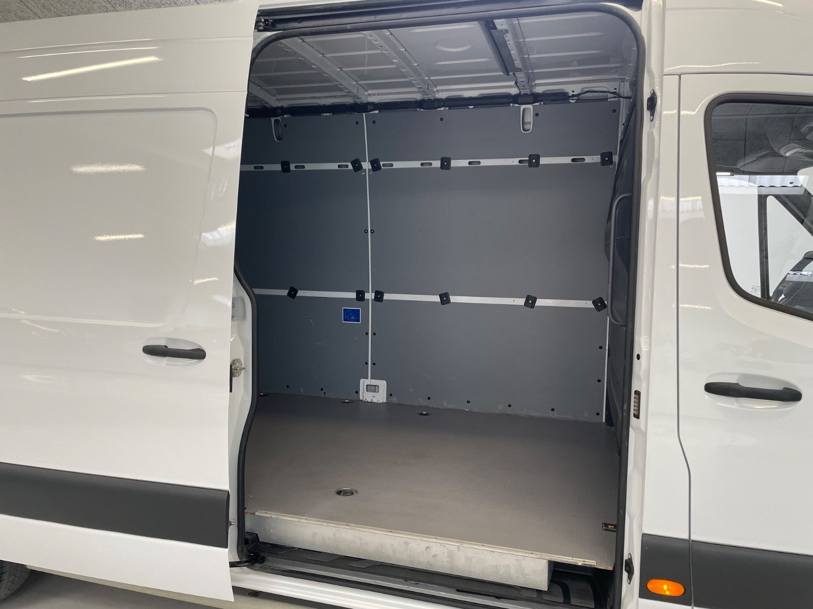 Billede af Mercedes Sprinter 317 2,0 CDi A4 Kassevogn aut. RWD