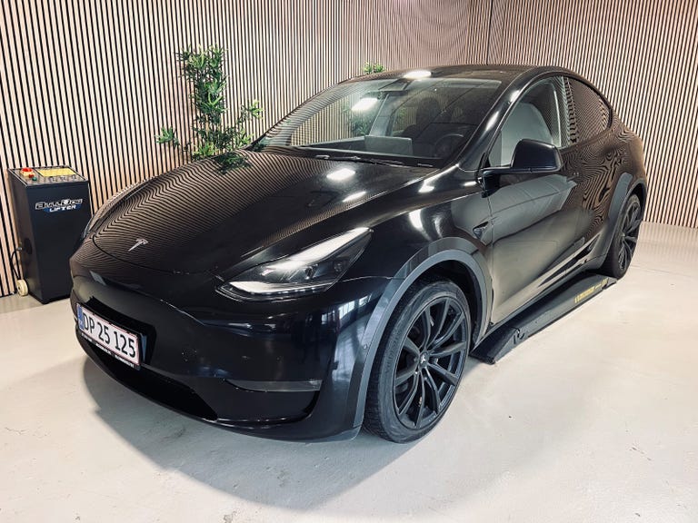 Tesla Model Y Long Range AWD