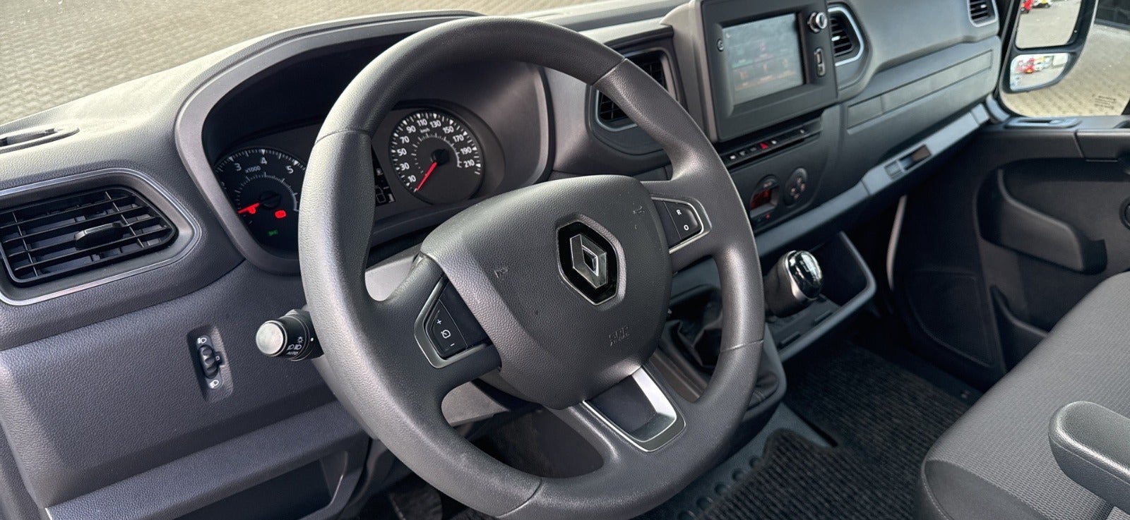 Billede af Renault Master IV T35 2,3 dCi 145 L3H2 Kassevogn RWD