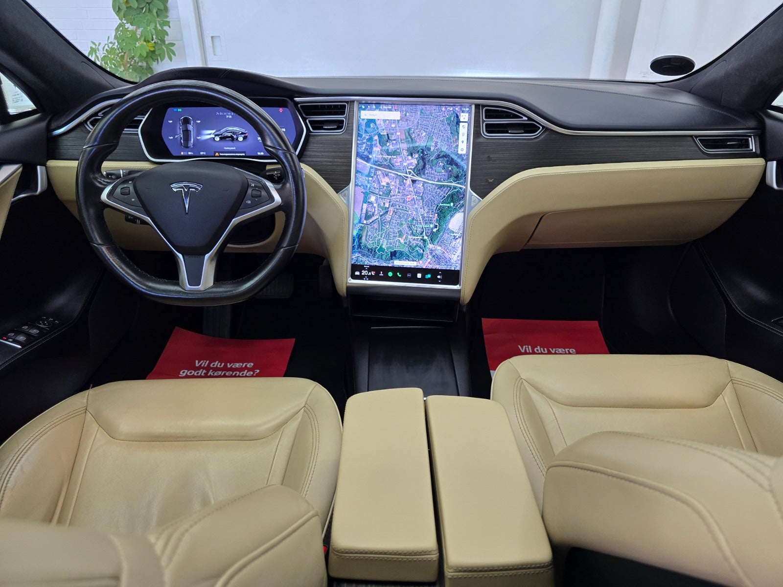 Tesla Model S 2016