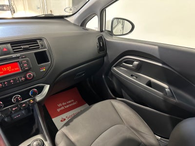 Kia Rio CVVT Active
