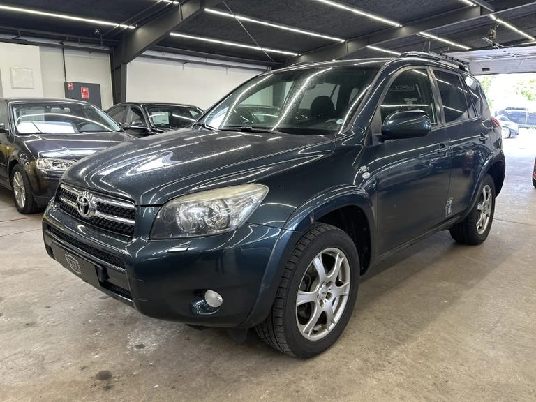 Toyota RAV4 D-CAT 177 4x4 Van