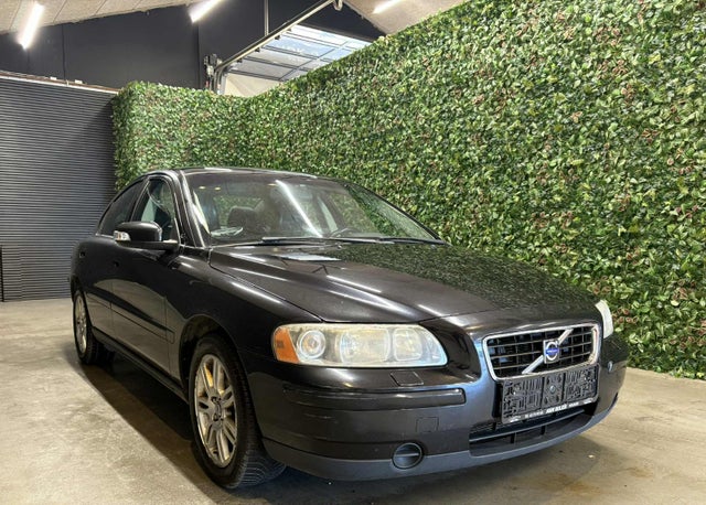 Volvo S60 2,4 170 Momentum aut.