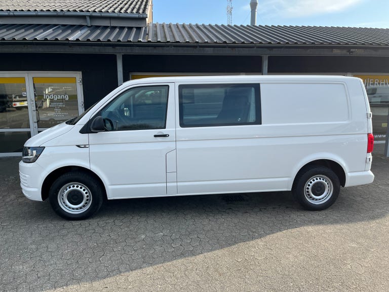 VW Transporter TDi 102 Mandskabsvogn