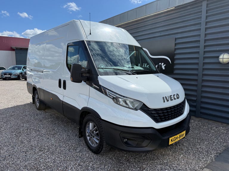Iveco Daily 35S18 12m³ Van AG8