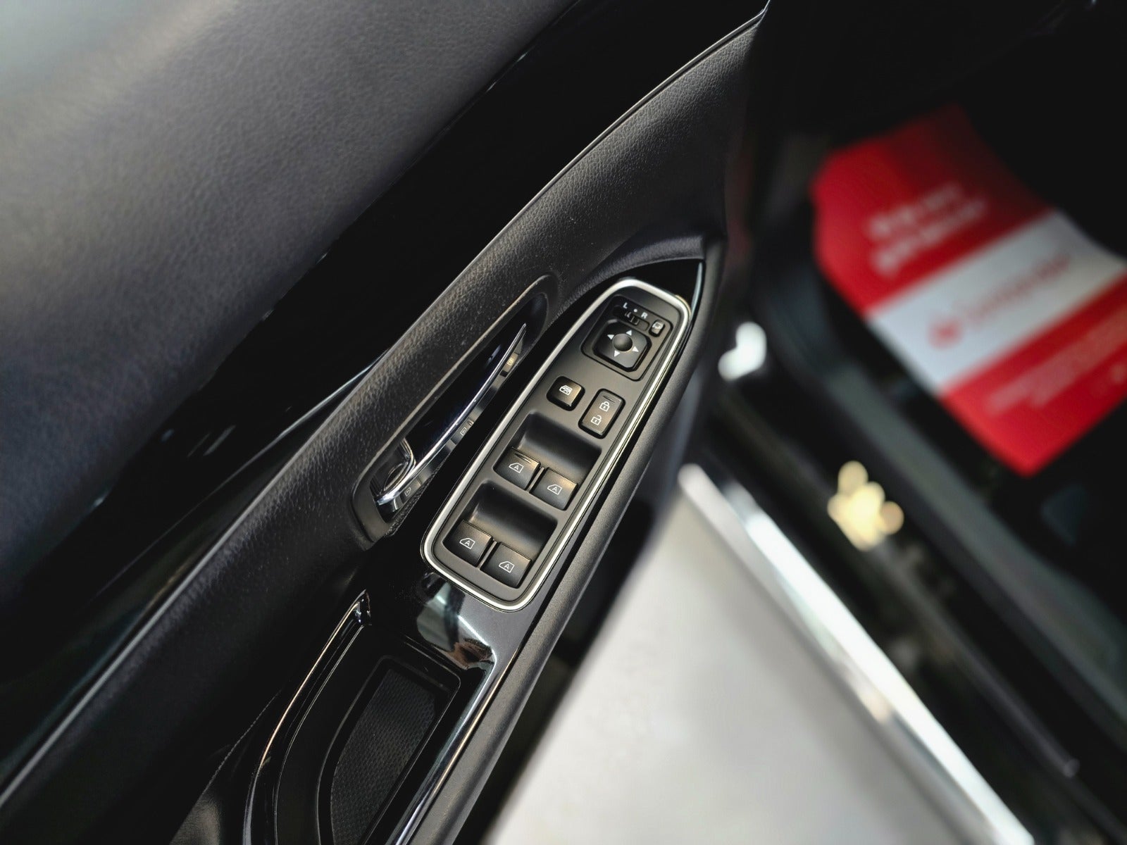 Billede af Mitsubishi Outlander 2,4 PHEV Intro Edition CVT 4WD