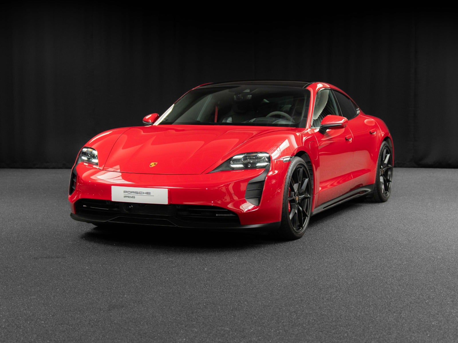 Porsche Taycan GTS
